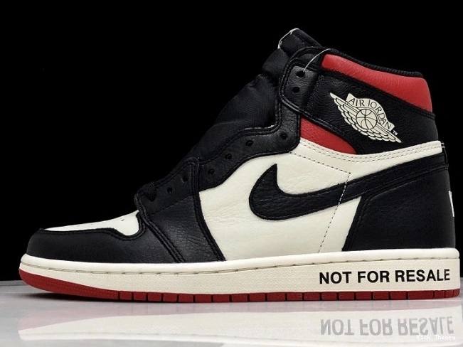Kicked Out Shoe Store For OG Not NRG Resale Jordan Red Retro High Varsity 861428-106 1 Air 0806